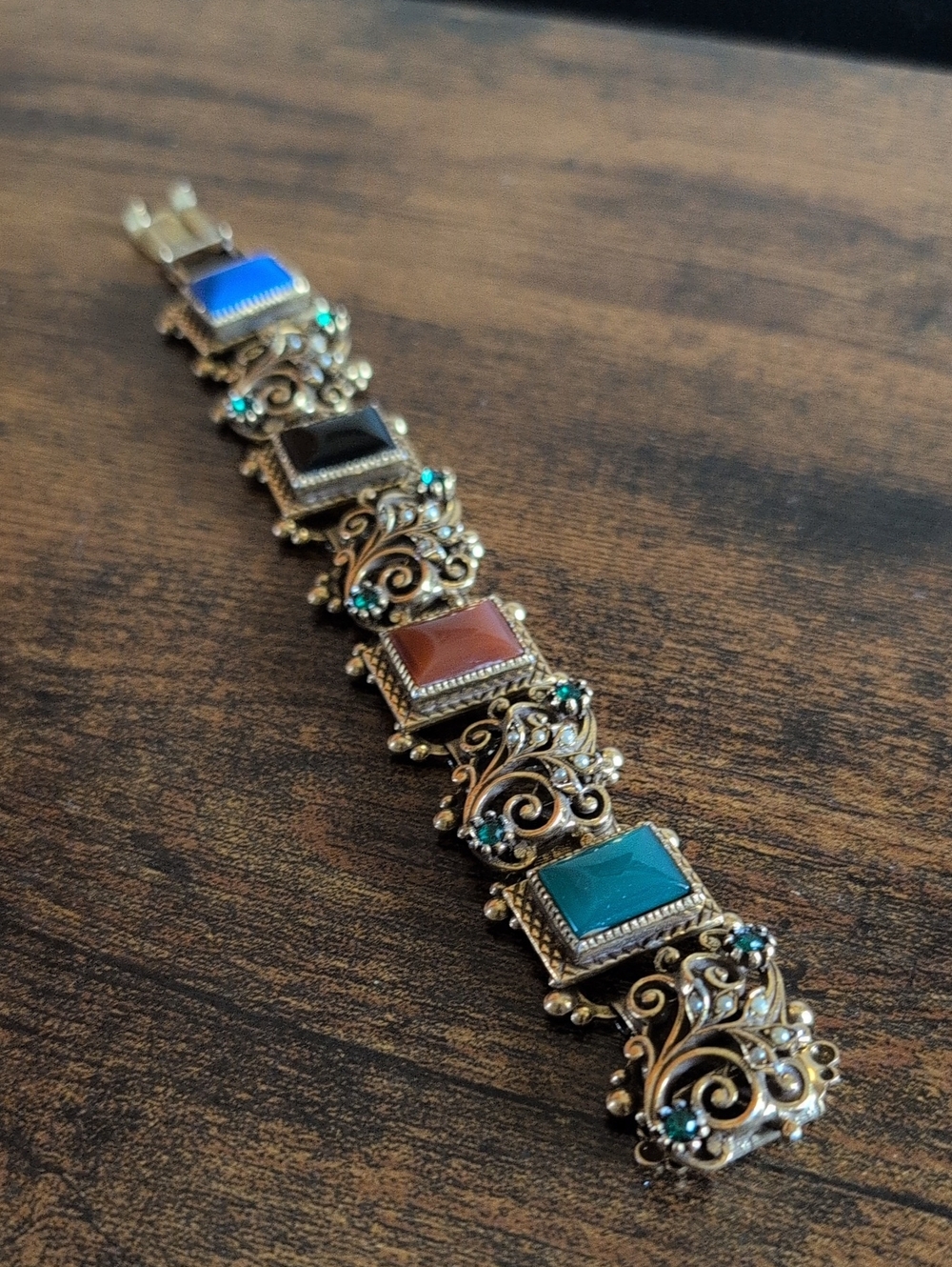 Multicolor Vintage-Inspired Stone Link Bracelet